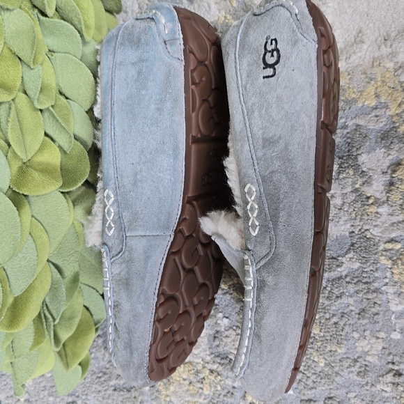 UGG Ansley Light Gray Moccasin Loafers - Picture 9 of 15